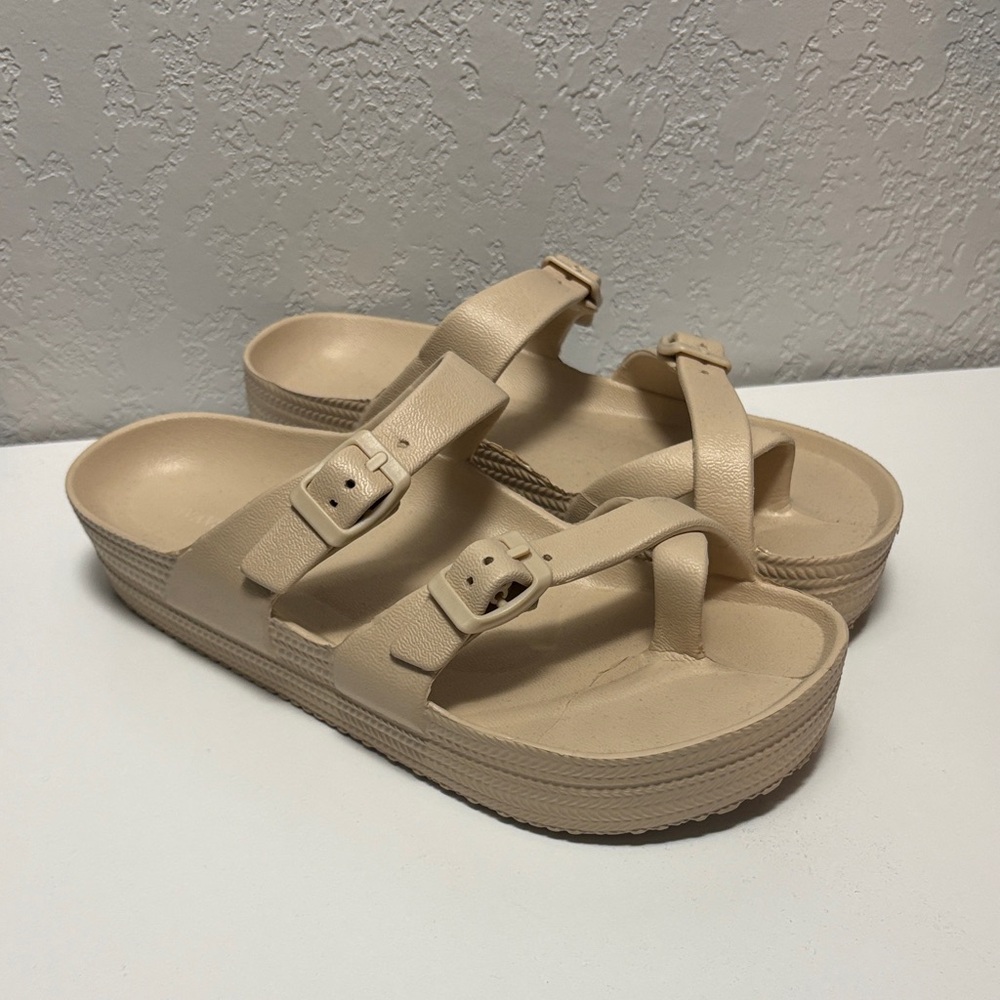 Women’s Beige Platform Toe-Loop Sandals - image 1